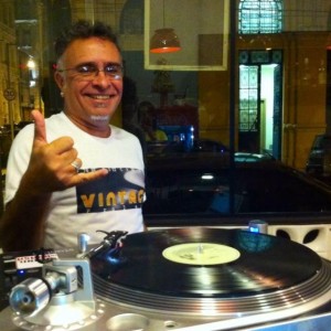 DJ Paulinho Costa. Divulgação