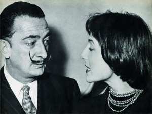 Salvador Dali e Marianne Peretti na abertura da primeira exposição da artista - Foto - Acervo da artista